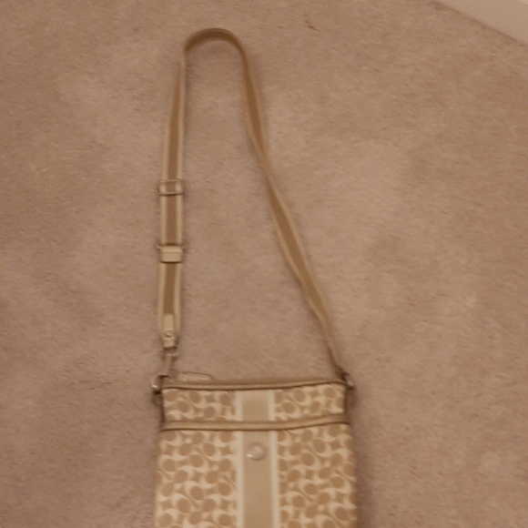 Coach swing pack - Picture 3 of 3